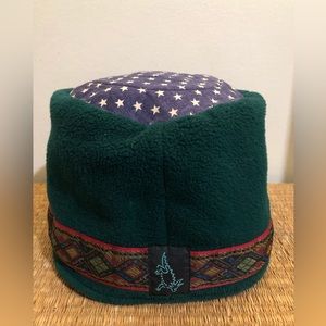 Vintage Horny Toad fleece has beanies ‘90 winter cap